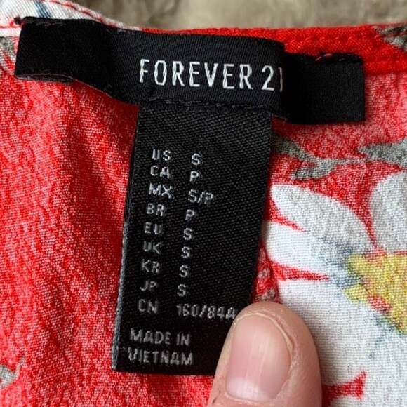 Red Daisy Tank Top - Picture 8 of 8